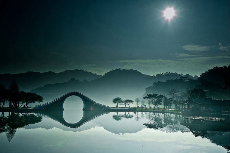 世界上38個驚人的美景，有膽你就去--置頂表情